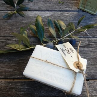 Savon personnalisé baptême mariage - Savon de Marseille pain 100 g parfum Amande