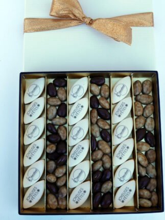 coffret cadeau calissons personnalisés et chocolats